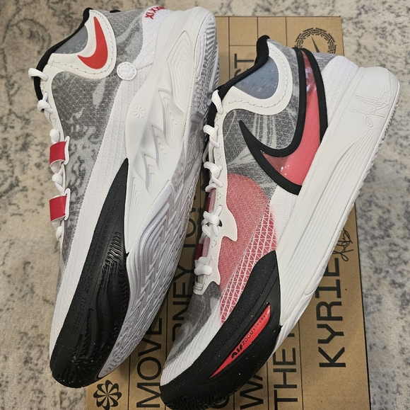 New NIKE Kyrie 8 'White University Red in size 13 - Picture 7 of 8